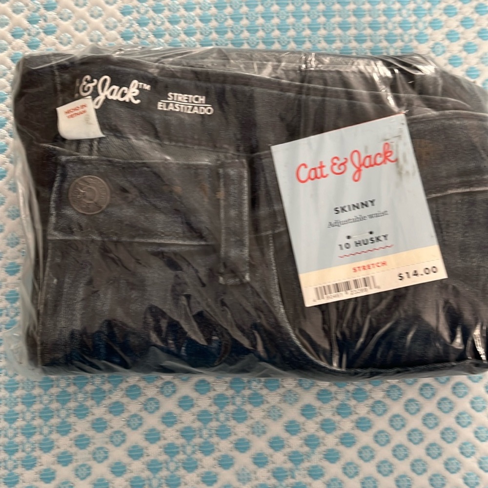 Cat and Jack skinny jeans. Boys size 10 husky. New with tags.